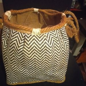 Burlap sturdy Basket